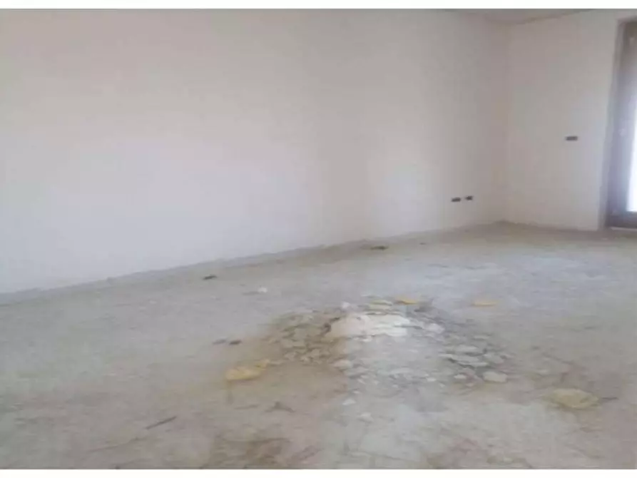 Immagine 33 di Villa in vendita  in Via Tratturo snc, loc. Villa Oliveti a Rosciano