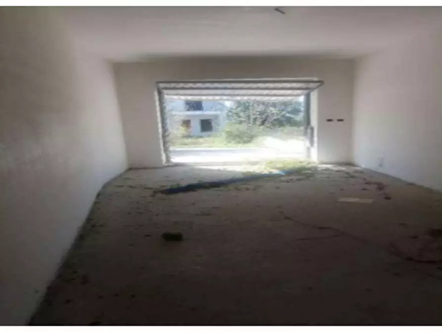 Immagine 35 di Villa in vendita  in Via Tratturo snc, loc. Villa Oliveti a Rosciano