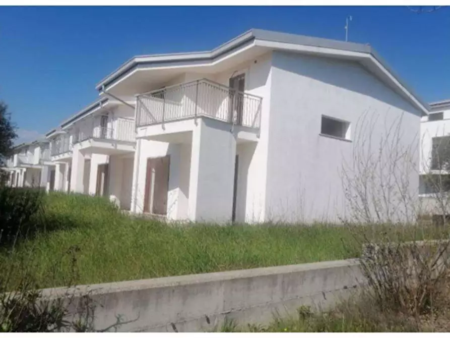 Immagine 8 di Villa in vendita  in Via Tratturo snc, loc. Villa Oliveti a Rosciano