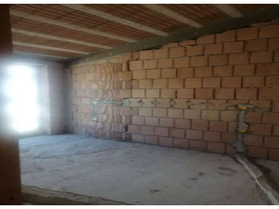 Immagine 40 di Villa in vendita  in Via Tratturo snc, loc. Villa Oliveti a Rosciano