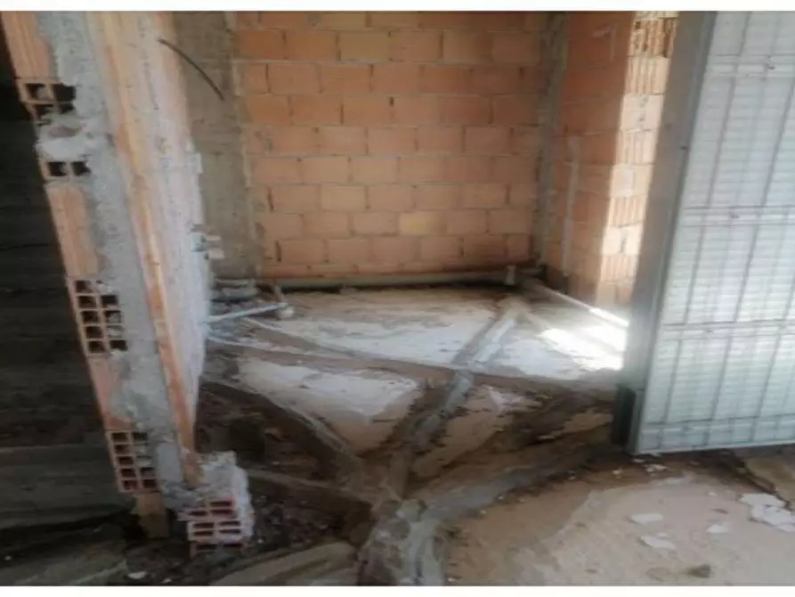 Immagine 43 di Villa in vendita  in Via Tratturo snc, loc. Villa Oliveti a Rosciano