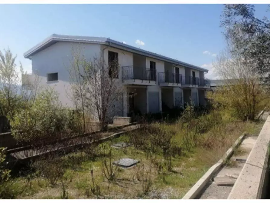 Immagine 11 di Villa in vendita  in Via Tratturo snc, loc. Villa Oliveti a Rosciano