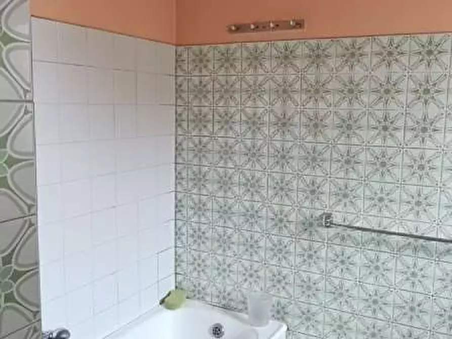 Immagine 8 di Porzione di casa in vendita  in via dante 49 a Cocquio-Trevisago