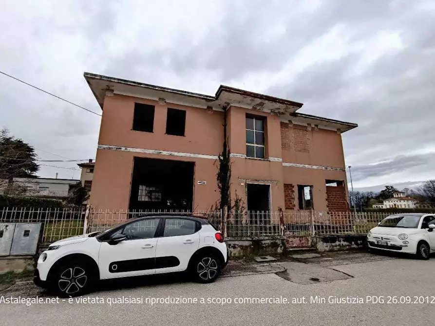 Immagine 1 di Casa indipendente in vendita  in via giacomo leopardi n. 13 a Fontaniva