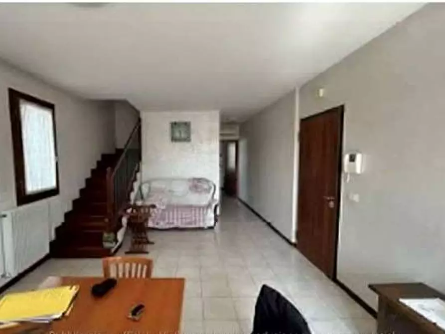 Immagine 5 di Appartamento in vendita  in Via michelangelo 3/d a Fosso'