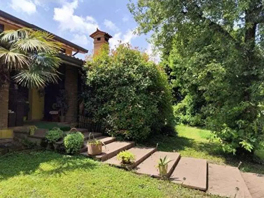 Immagine 2 di Villa in vendita  a Mestrino