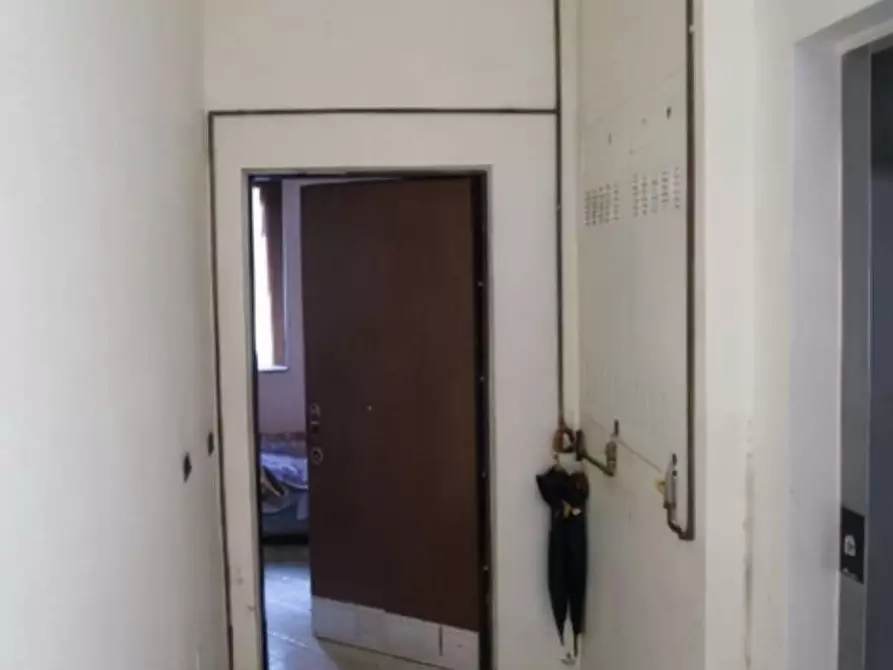 Immagine 4 di Appartamento in vendita  in Via marconi angolo via v. emanuele 2-b a Roncello