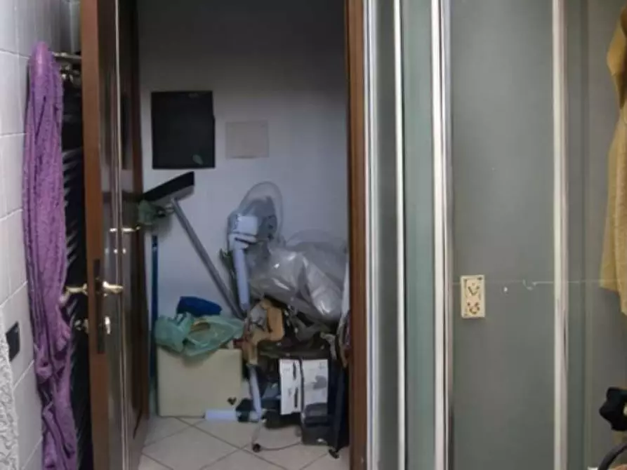 Immagine 10 di Appartamento in vendita  in Via marconi angolo via v. emanuele 2-b a Roncello