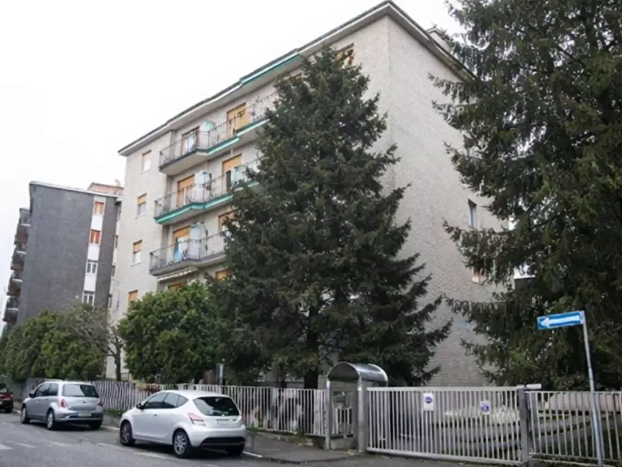 Immagine 1 di Appartamento in vendita  in Via amendola  10 a Monza