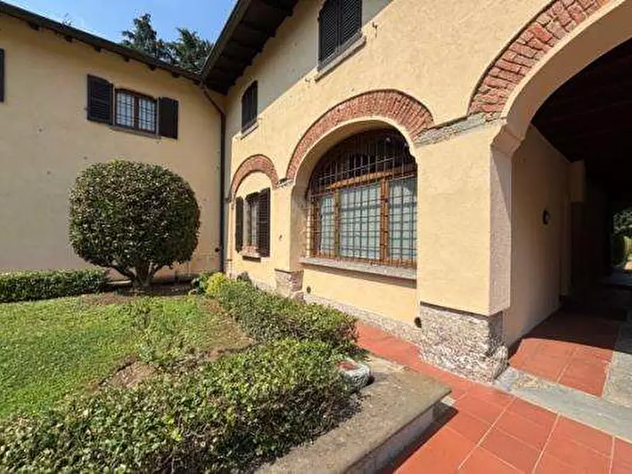 Immagine 4 di Appartamento in vendita  in Via Stanga Busca a Carate Brianza