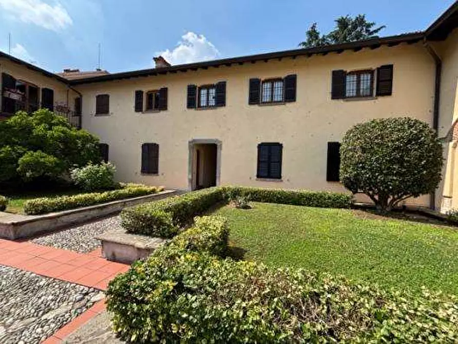 Immagine 6 di Appartamento in vendita  in Via Stanga Busca a Carate Brianza