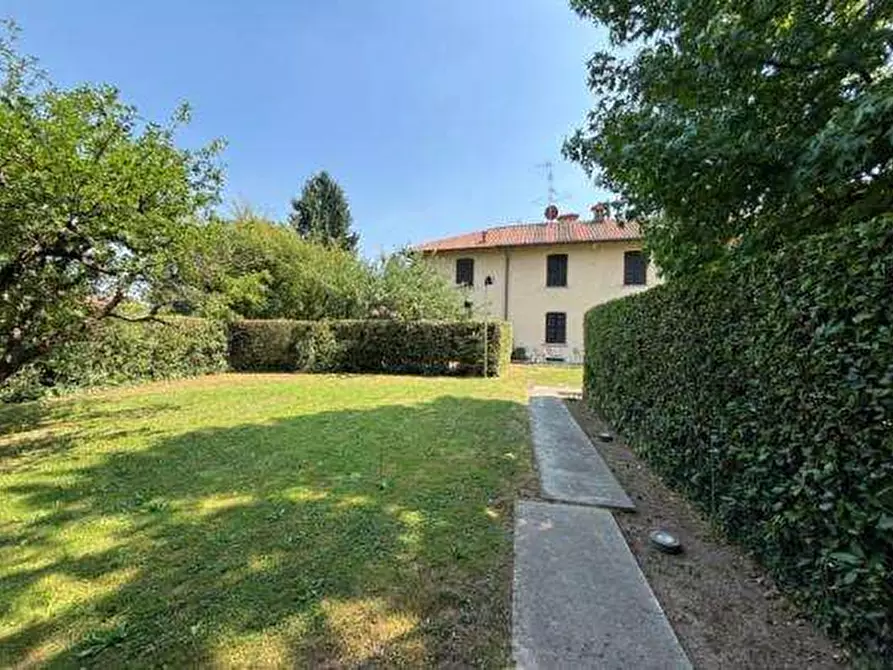 Immagine 10 di Appartamento in vendita  in Via Stanga Busca a Carate Brianza