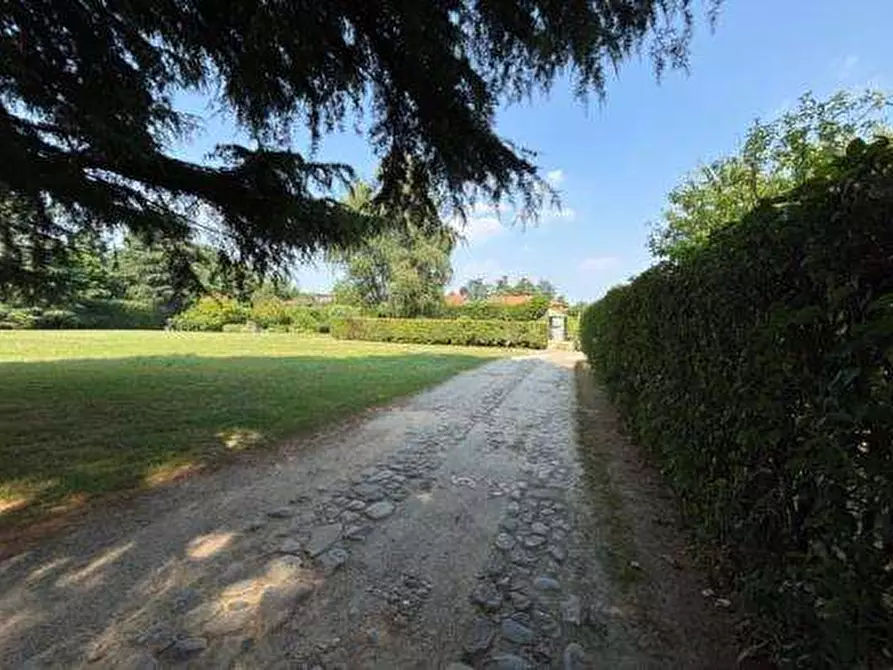 Immagine 13 di Appartamento in vendita  in Via Stanga Busca a Carate Brianza