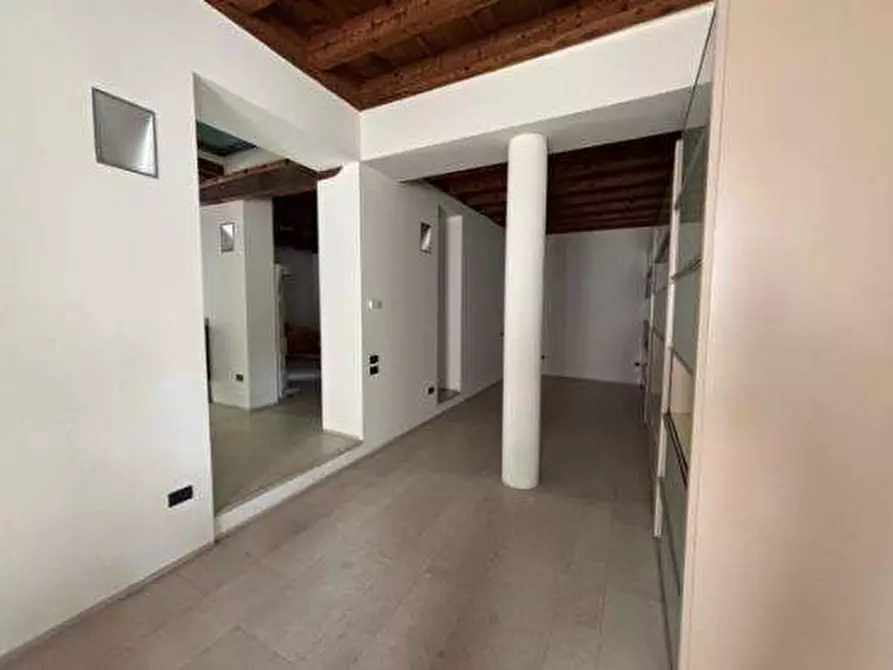 Immagine 16 di Appartamento in vendita  in Via Stanga Busca a Carate Brianza