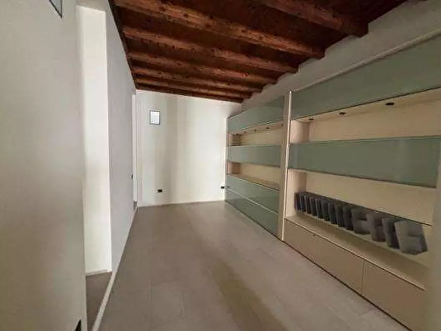 Immagine 17 di Appartamento in vendita  in Via Stanga Busca a Carate Brianza