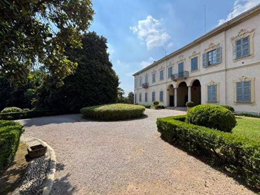 Immagine 39 di Appartamento in vendita  in Via Stanga Busca a Carate Brianza