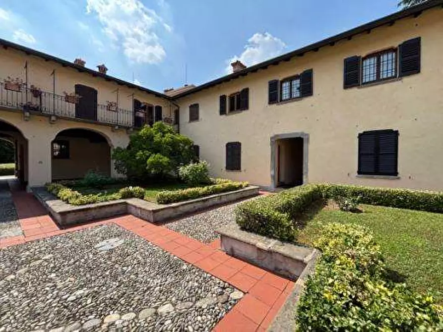 Immagine 42 di Appartamento in vendita  in Via Stanga Busca a Carate Brianza