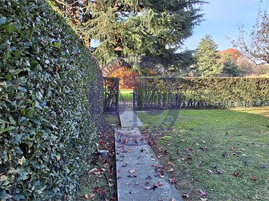 Immagine 139 di Appartamento in vendita  in Via Stanga Busca a Carate Brianza