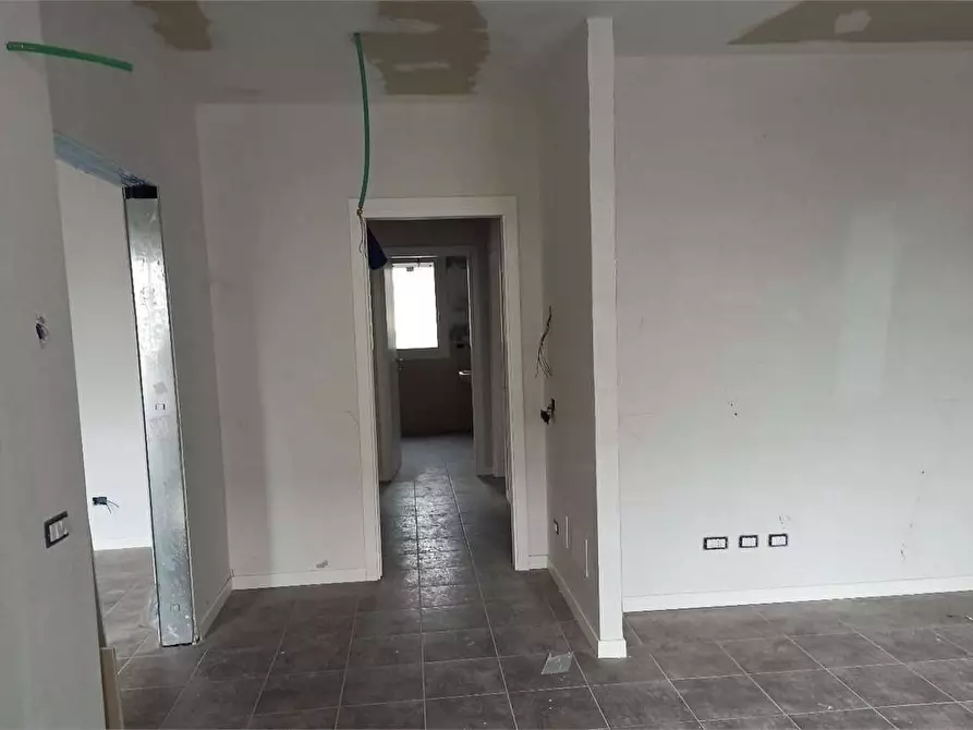 Immagine 4 di Appartamento in vendita  in Via S. Dionigi 5 a Mariano Comense