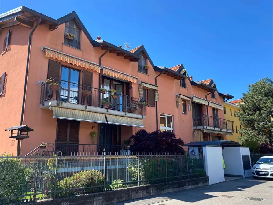 Immagine 2 di Appartamento in vendita  in Via s. michele  28 a Venegono Inferiore