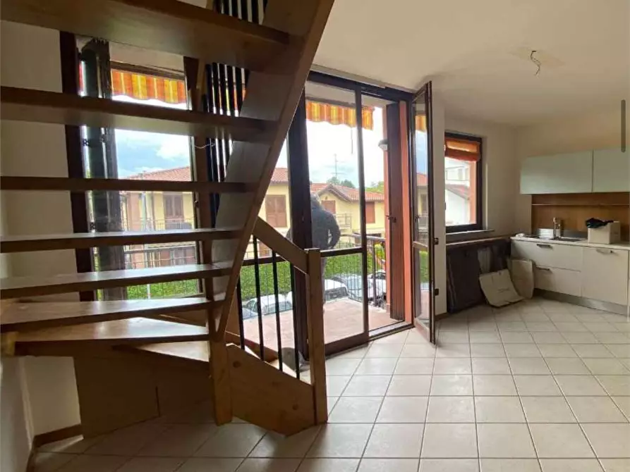 Immagine 8 di Appartamento in vendita  in Via s. michele  28 a Venegono Inferiore