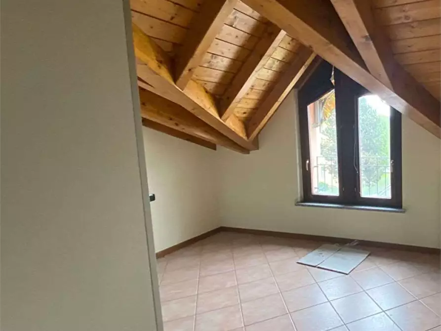 Immagine 18 di Appartamento in vendita  in Via s. michele  28 a Venegono Inferiore