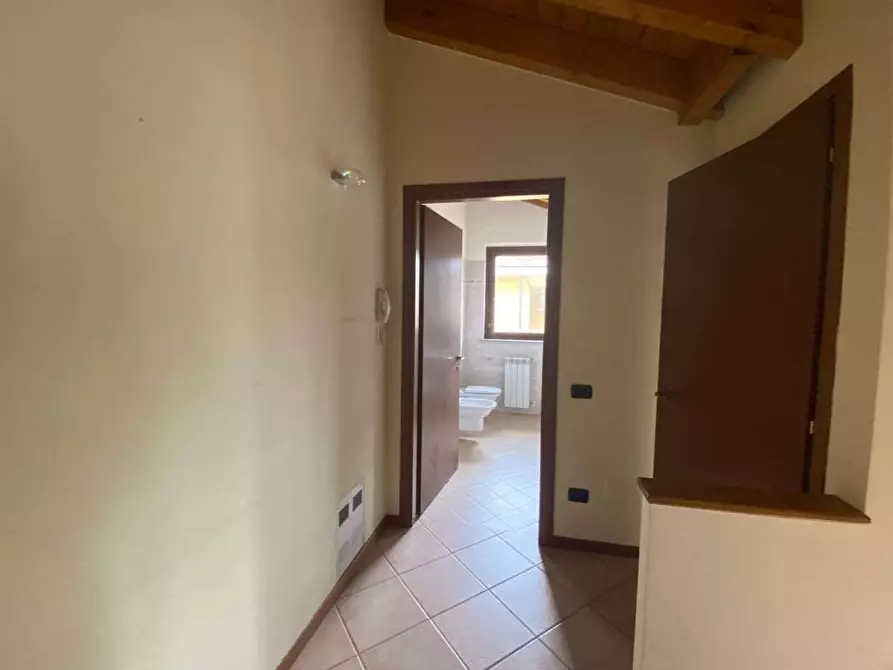 Immagine 22 di Appartamento in vendita  in Via s. michele  28 a Venegono Inferiore
