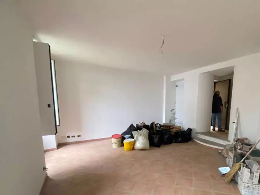 Immagine 4 di Appartamento in vendita  in Frazione Orascio a Maccagno Con Pino E Veddasca
