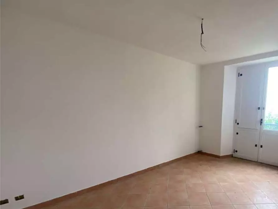 Immagine 10 di Appartamento in vendita  in Frazione Orascio a Maccagno Con Pino E Veddasca