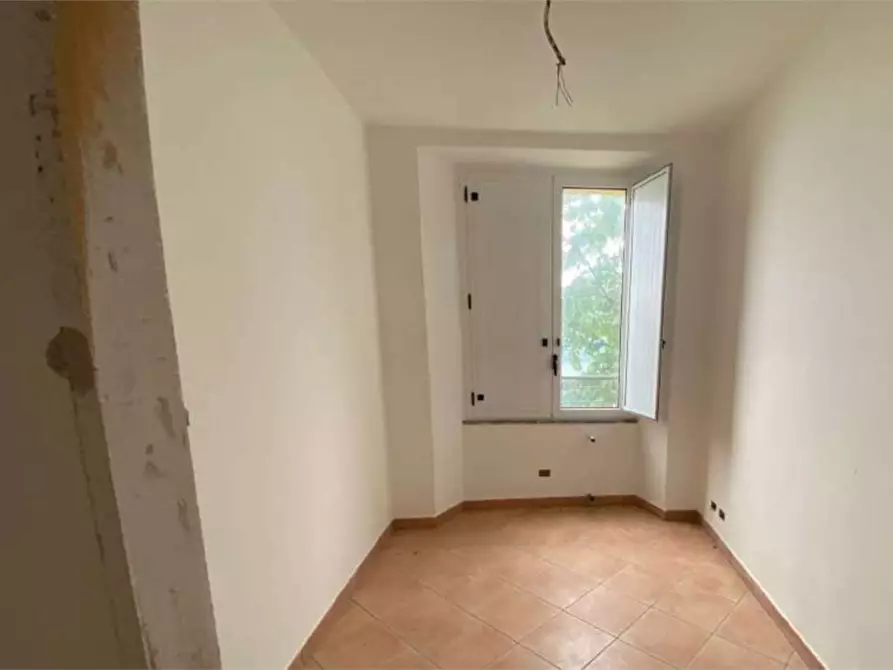 Immagine 11 di Appartamento in vendita  in Frazione Orascio a Maccagno Con Pino E Veddasca