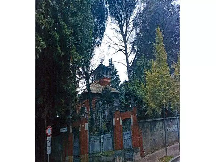 Immagine 15 di Appartamento in vendita  in Via Emanuele D'Adda 14 a Mariano Comense