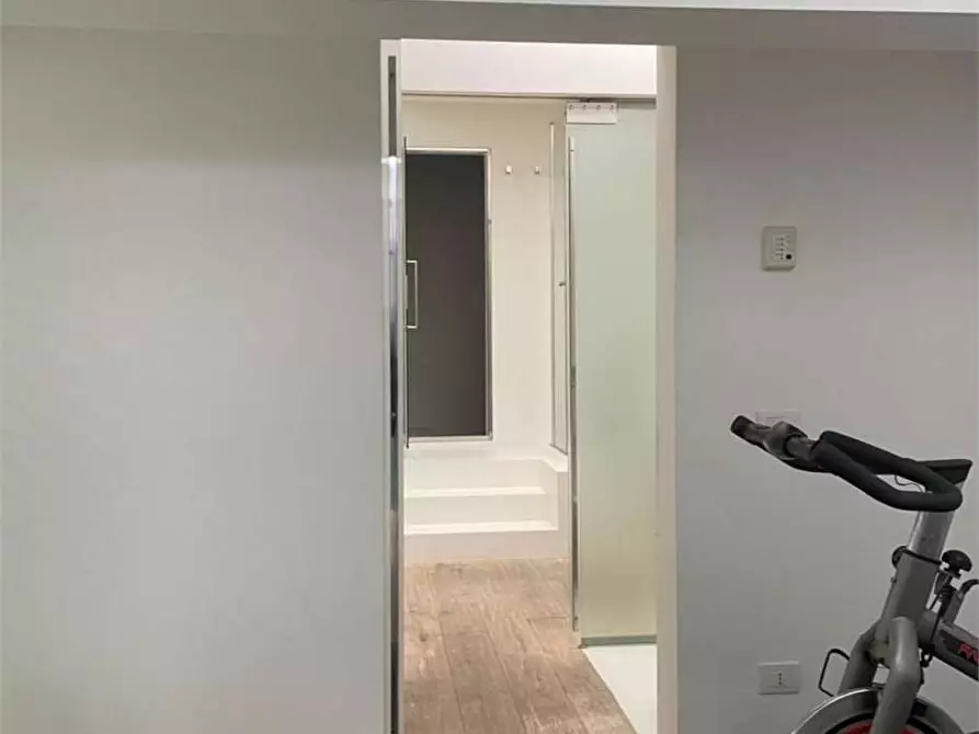 Immagine 19 di Appartamento in vendita  in Via torino  105 a Venezia