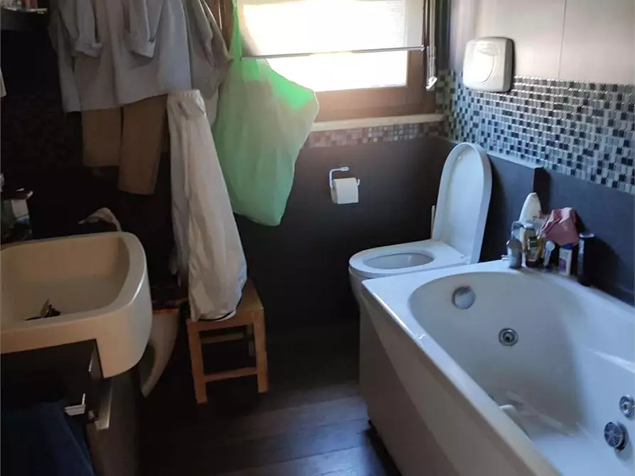 Immagine 14 di Appartamento in vendita  in Via s Michele  102 a Parabiago