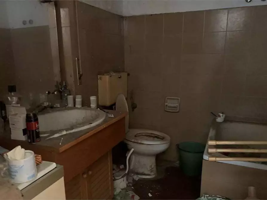 Immagine 11 di Appartamento in vendita  in Via del carso 6 a Abbiategrasso