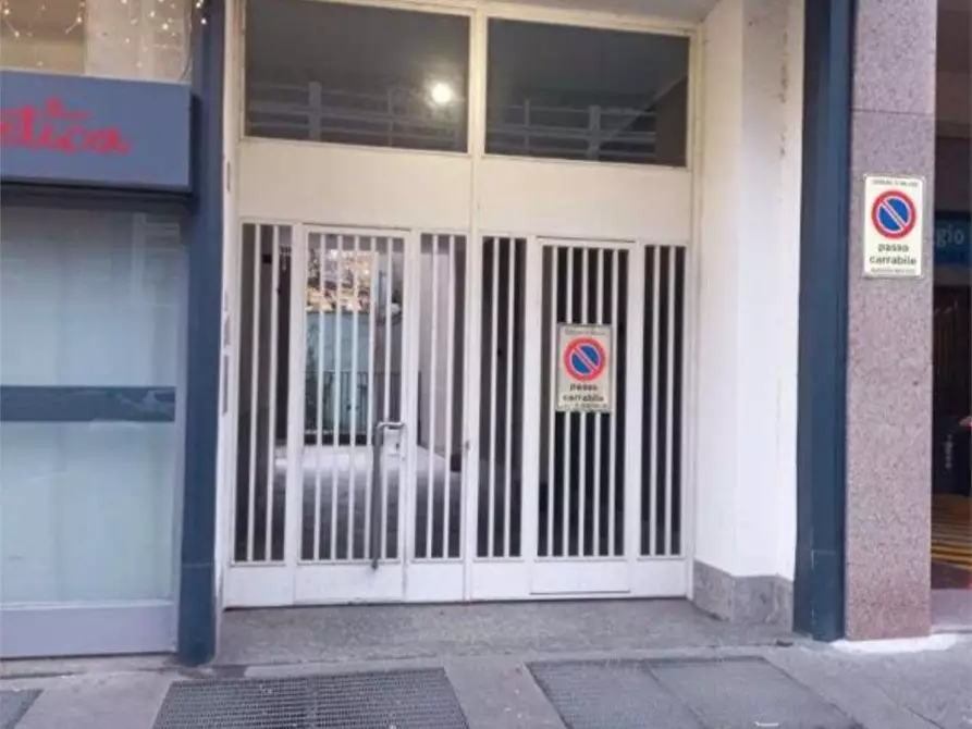 Immagine 4 di Appartamento in vendita  in Vle andrea doria 24 a Milano