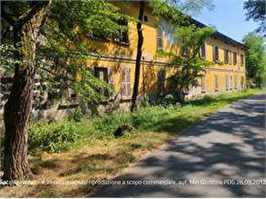 Immagine 1 di Casa indipendente in vendita  in Strada Vicinale dei Mulini Bianchi  14 a Cairate