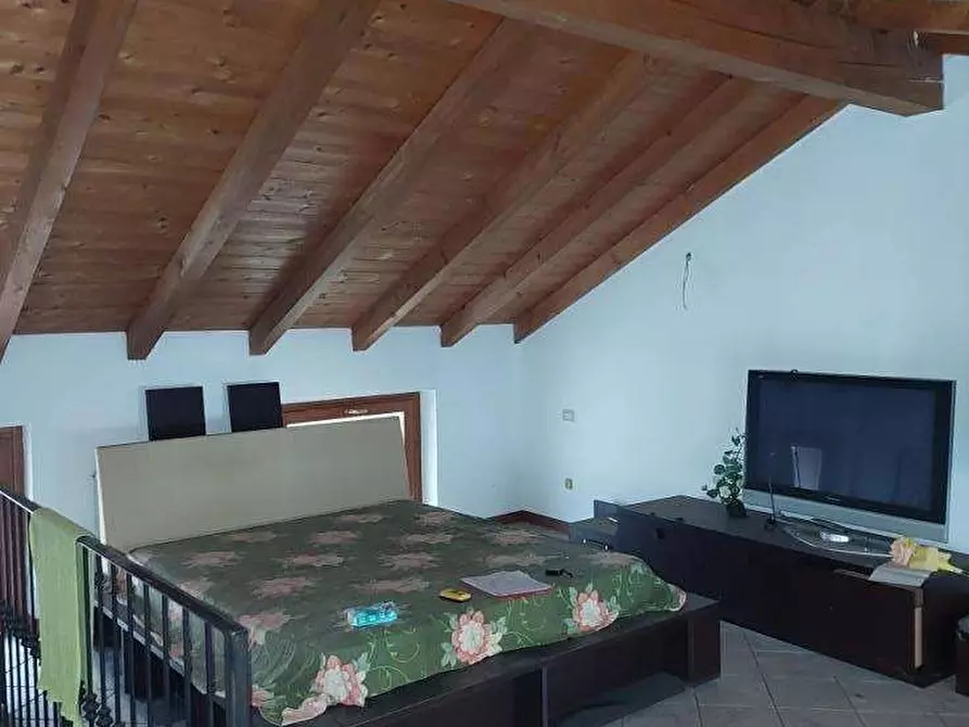 Immagine 14 di Appartamento in vendita  in Via Carrobbio 1 a Valbrona