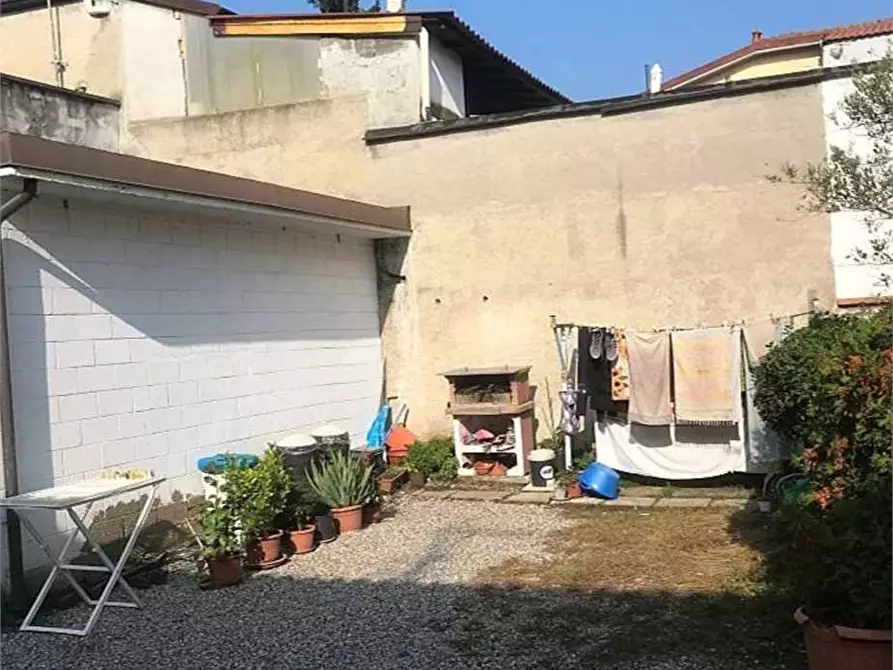 Immagine 5 di Appartamento in vendita  in Via terzaghi  3 a Gorla Minore