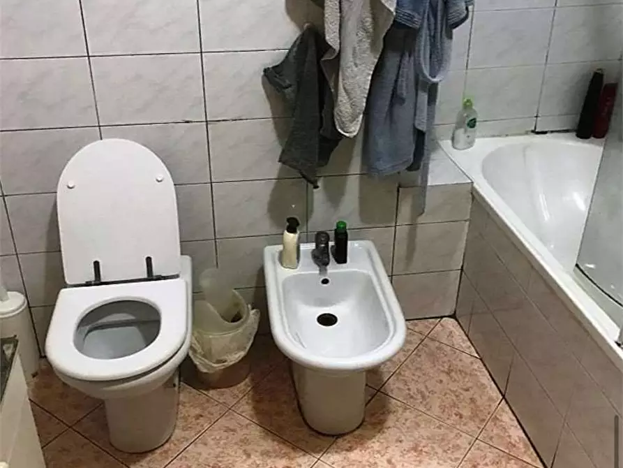 Immagine 14 di Appartamento in vendita  in Via terzaghi  3 a Gorla Minore