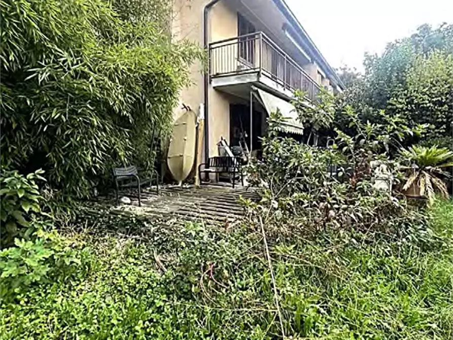 Immagine 3 di Appartamento in vendita  in Via Kennedy 1 a Venegono Superiore