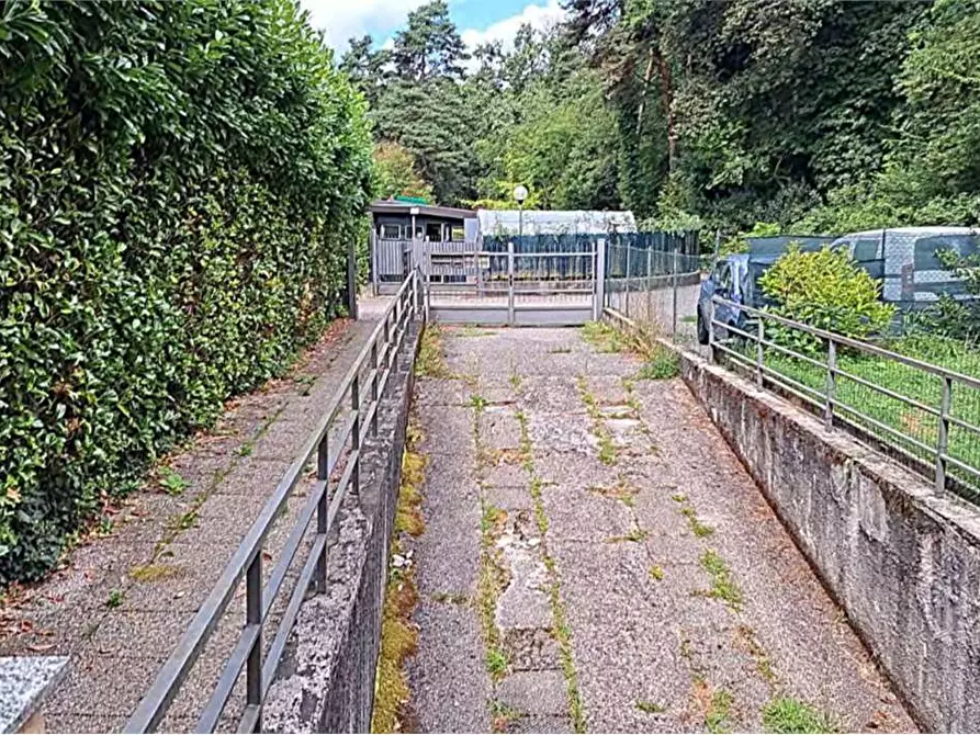 Immagine 7 di Appartamento in vendita  in Via Kennedy 1 a Venegono Superiore