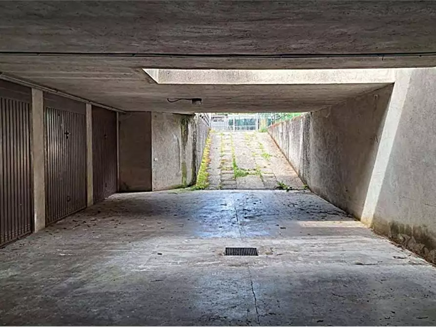 Immagine 18 di Appartamento in vendita  in Via Kennedy 1 a Venegono Superiore