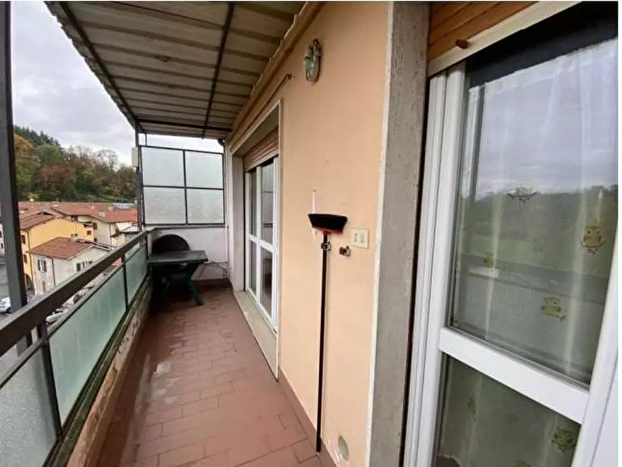 Immagine 8 di Appartamento in vendita  in Piazza Comolli 5 a Cantello