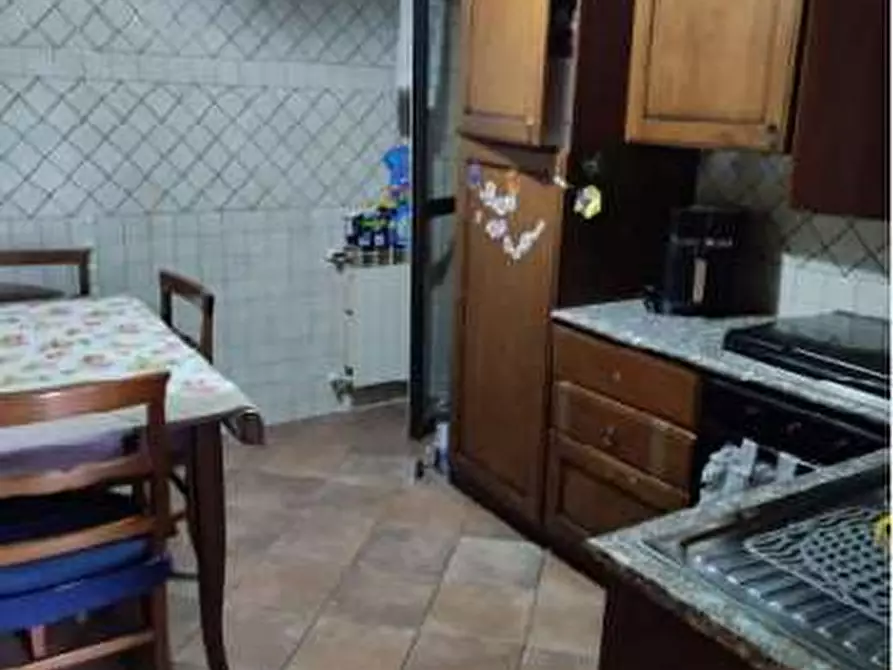 Immagine 5 di Appartamento in vendita  in Viale Lombardia 6 a Legnano