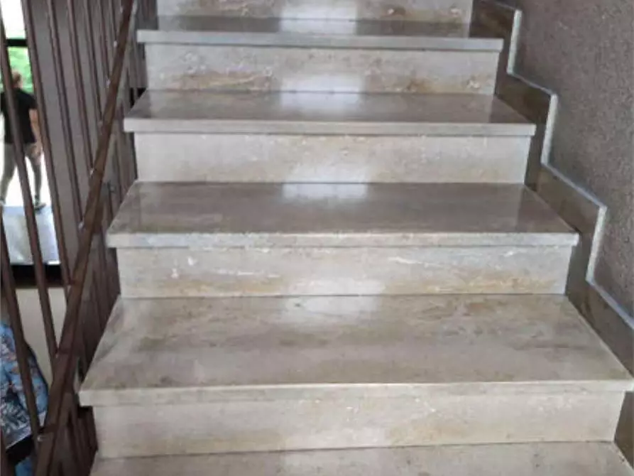 Immagine 3 di Appartamento in vendita  in Viale Lombardia 6 a Legnano