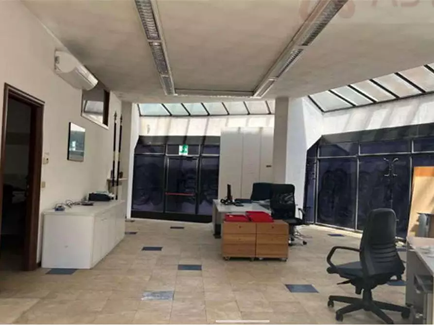 Immagine 3 di Ufficio in vendita  in Via Privata Renzo e Lucia 5 a Milano