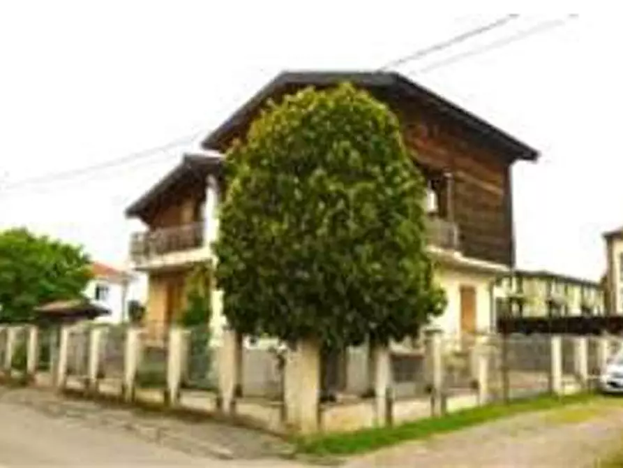 Immagine 3 di Villetta a schiera in vendita  a Turate