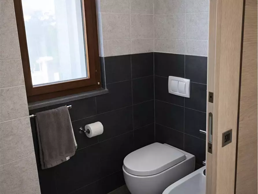 Immagine 6 di Appartamento in vendita  in Via Cascina Tremolada  11 a Veduggio Con Colzano