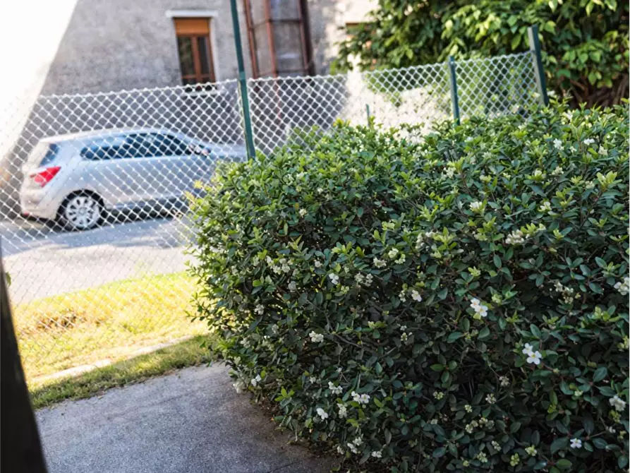 Immagine 13 di Appartamento in vendita  in Via Cascina Tremolada  11 a Veduggio Con Colzano