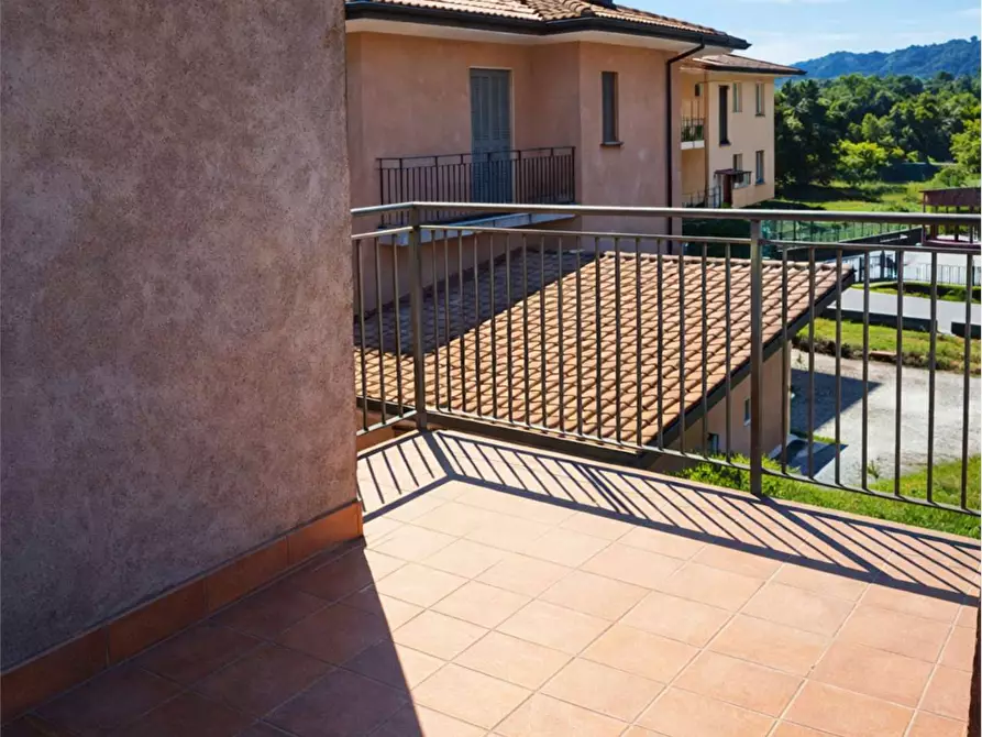 Immagine 16 di Appartamento in vendita  in Via Cascina Tremolada  11 a Veduggio Con Colzano